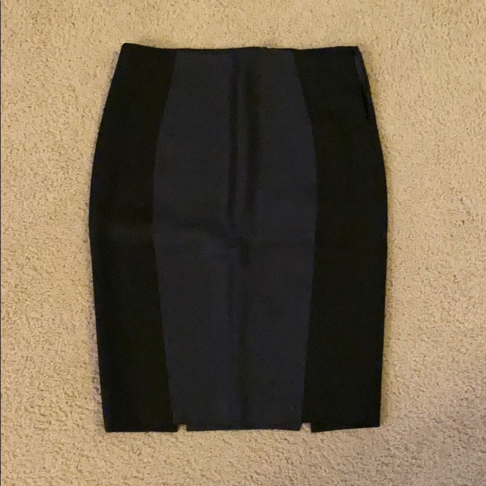 Elie Tahari Skirt - Black / Navy Tweed - Size 2